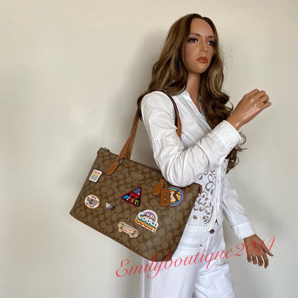 NWT Coach CJ603 Gallery Tote In Signature Canvas With Patches Khaki Brown Bag - Picture 6 of 11